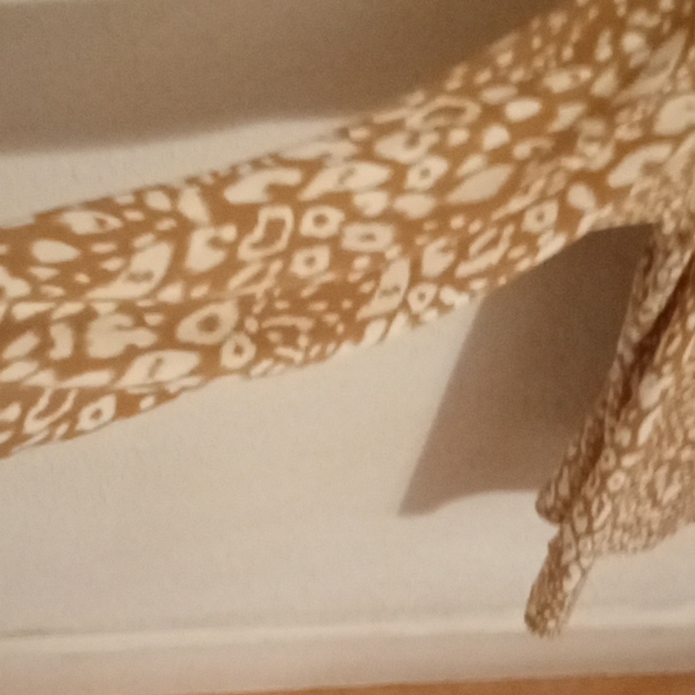 Ruby Rd. Large tan and white top! - Picture 4 of 5